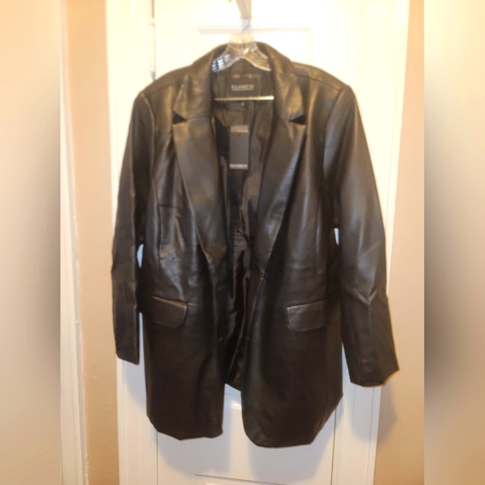 Plus Size Faux Leather Blazer/Wide Leg Pants Set (Blazer:22 Pant: 20)